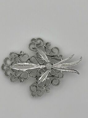 Vintage Brooch Gerry's Silver Tone Filigree 2.5"